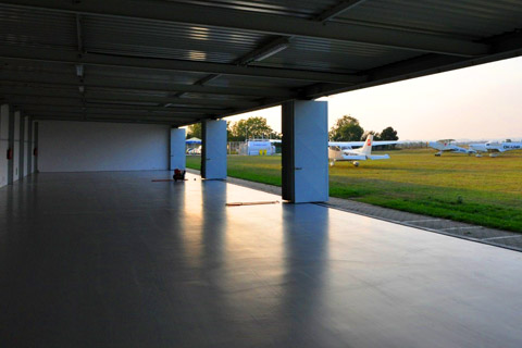 Exclusive parking at Brno-Tuřany airport - Hangar rent